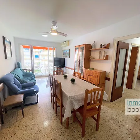 Apartment Pineda 3 ,climatizado,piscina Y A 130m De La Playa